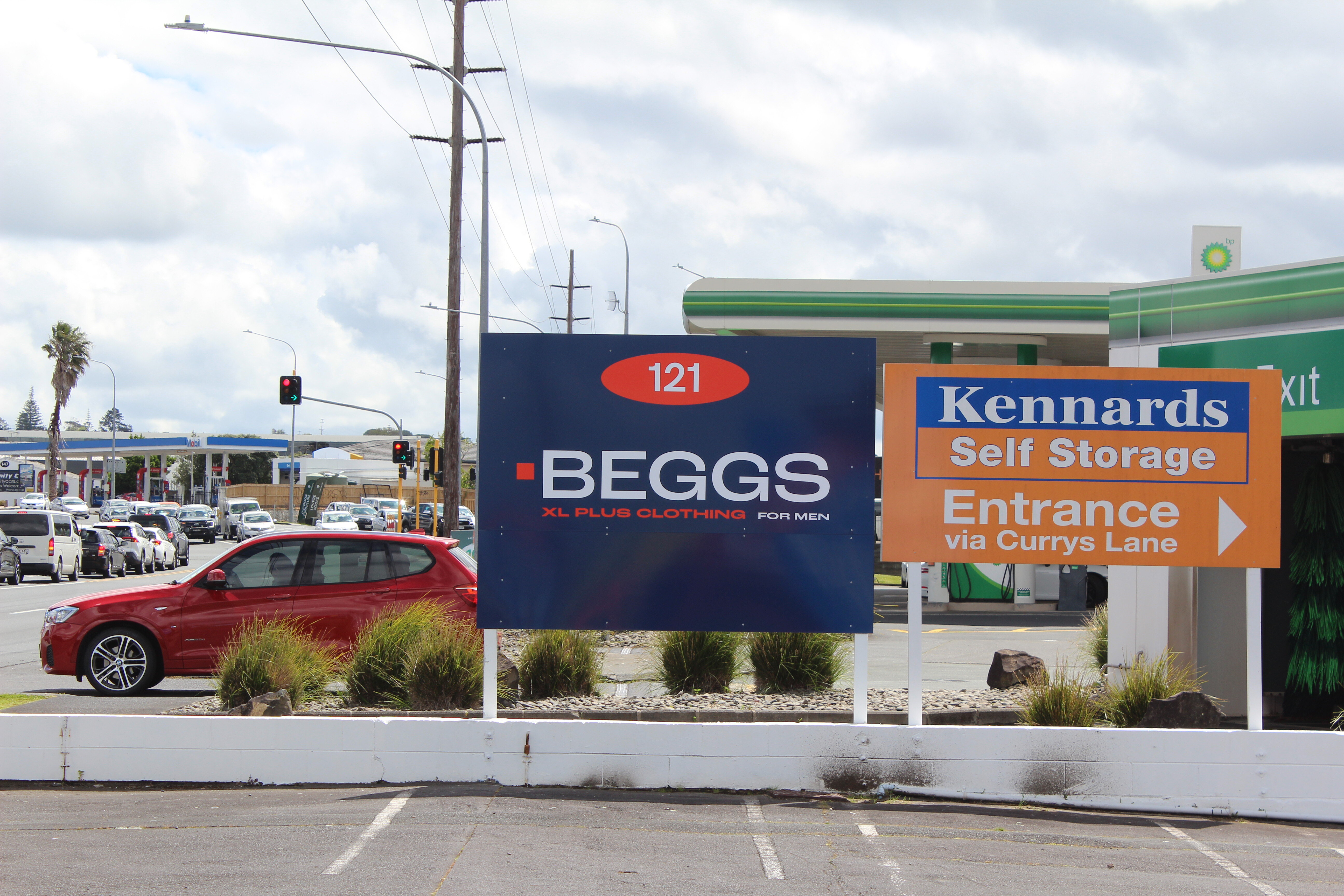 Featured image of post Large Mens Clothing Auckland - Also set sale alerts and shop exclusive offers only on shopstyle.